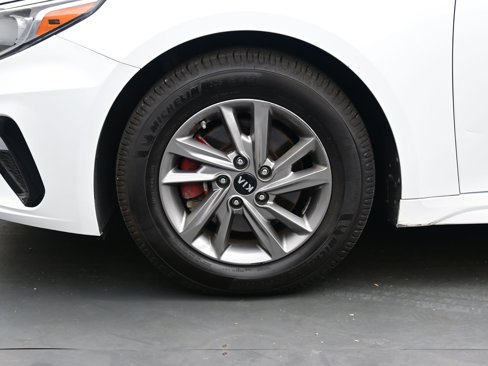 Used 2020 Kia Optima LX image 9