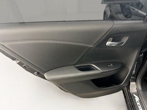 Used 2017 Honda Accord EX-L image 28