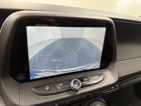 Used 2018 Chevrolet Camaro LT image 11