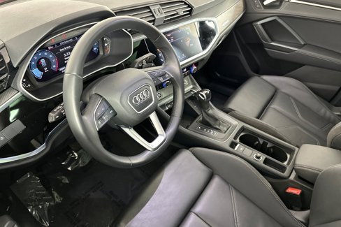 Used 2022 Audi Q3 2.0T Premium w/ Black Optic Sport Package image 26