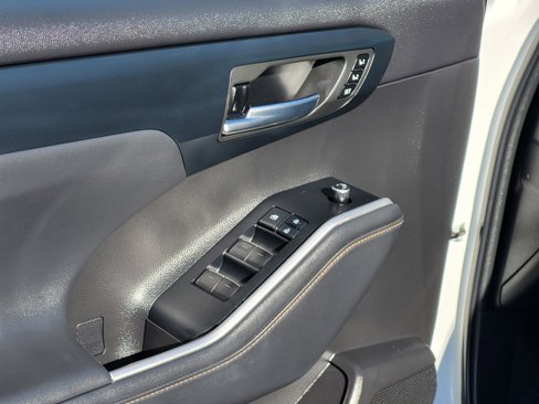 Used 2022 Toyota Highlander Bronze Edition image 21