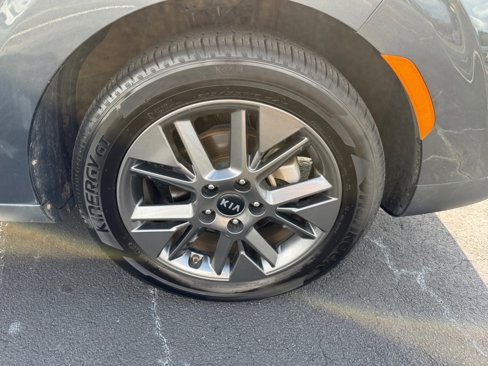 Used 2020 Kia Soul EX image 29