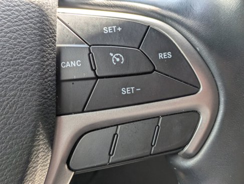 Used 2020 Jeep Grand Cherokee Altitude image 14