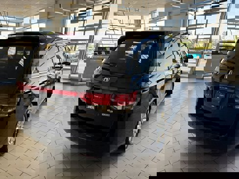 Used 2014 Honda Odyssey Touring image 8