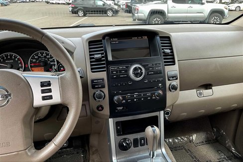 Used 2012 Nissan Pathfinder SV image 6
