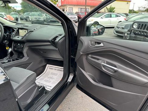 Used 2018 Ford Escape SE w/ SE Sync 3 Package image 19