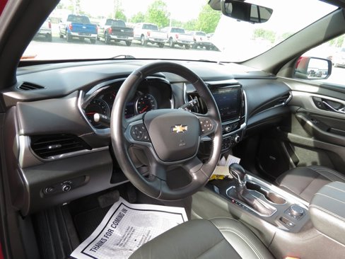 Used 2022 Chevrolet Traverse LT w/ LT Premium Package image 16