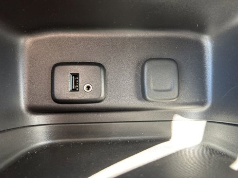 Used 2018 Chevrolet Equinox LT image 11