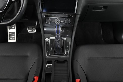 Certified 2019 Volkswagen e-Golf SEL Premium image 16