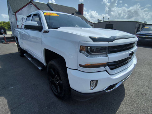 Used 2017 Chevrolet Silverado 1500 LT w/ All Star Edition image 4
