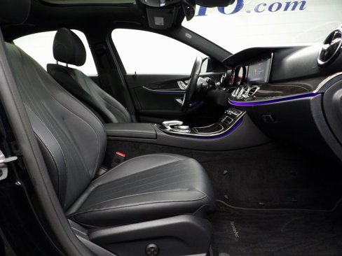 Used 2019 Mercedes-Benz E 300 4MATIC image 24