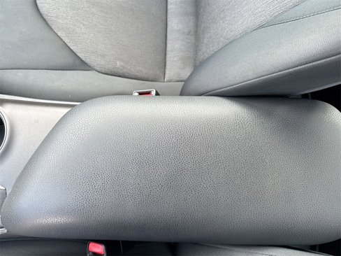 Used 2021 Toyota Camry LE image 24
