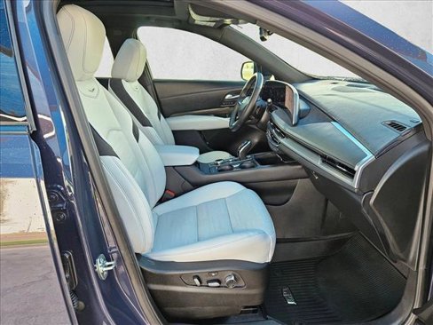 Certified 2025 Cadillac XT4 Sport image 23