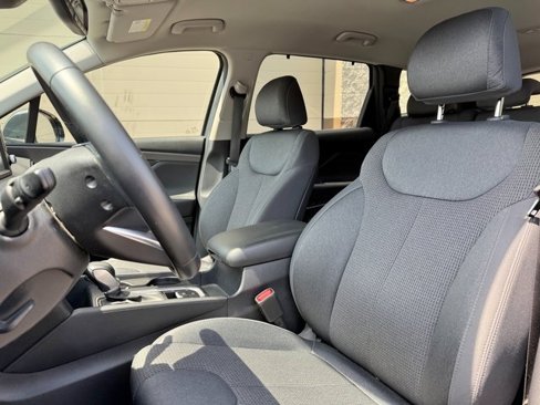 Used 2020 Hyundai Santa Fe SEL w/ Convenience Package image 6