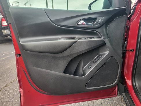Used 2020 Chevrolet Equinox LT w/ Sport Edition image 17