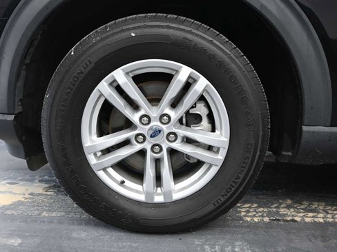 Used 2020 Ford Explorer XLT image 19
