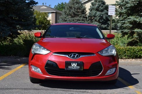 Used 2012 Hyundai Veloster w/ Tech Pkg image 4