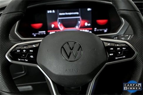 Used 2022 Volkswagen Tiguan SE R-Line image 17