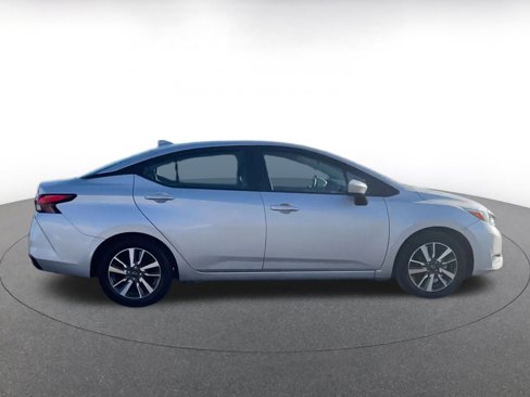 Used 2023 Nissan Versa SV image 16