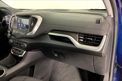 Used 2022 GMC Terrain SLE image 22