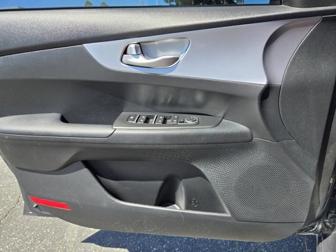 Used 2022 Kia Forte LXS w/ LXS Technology Package image 19