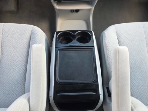Used 2013 Toyota Sienna LE image 15