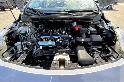 New 2025 Nissan Versa SR w/ Trunk Package image 17