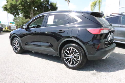 Used 2021 Ford Escape Titanium image 6