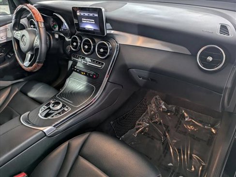 Used 2019 Mercedes-Benz GLC 300 4MATIC image 21