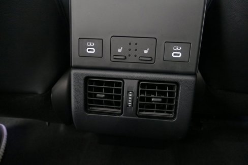 Used 2025 Toyota bZ4X AWD image 28