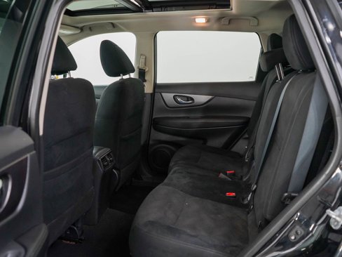 Used 2016 Nissan Rogue SV image 16