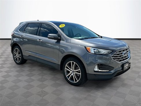 Used 2021 Ford Edge Titanium image 3