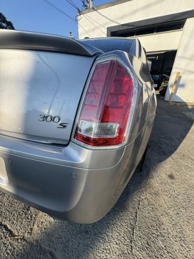 Used 2013 Chrysler 300 S w/ Light Group image 6