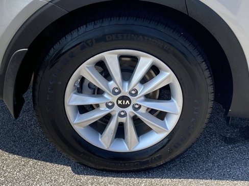 Used 2019 Kia Sorento L image 28