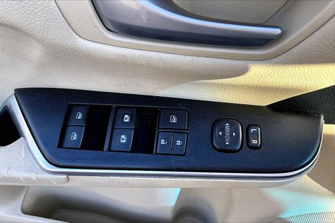 Used 2016 Toyota Camry LE image 35