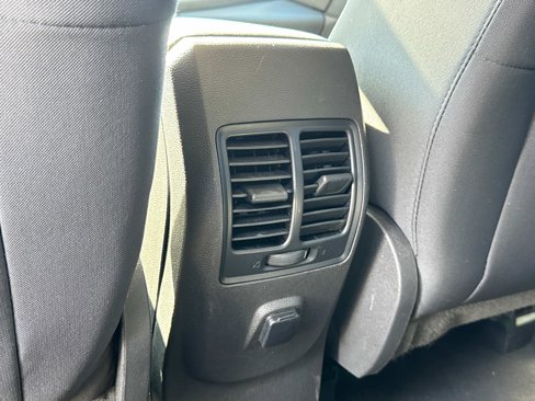 Used 2019 Ford Escape SE image 20