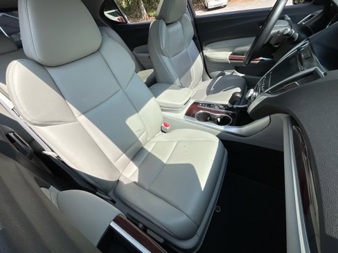 Used 2016 Acura TLX image 18