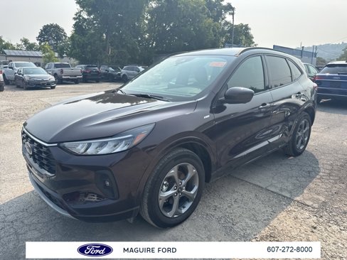 Used 2023 Ford Escape ST-Line Select w/ Tech Pack #2 image 2