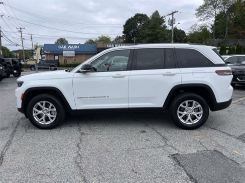 Used 2022 Jeep Grand Cherokee Limited image 4