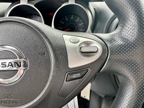 Used 2013 Nissan Juke S image 19