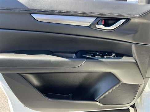 Used 2017 MAZDA CX-5 Touring image 17