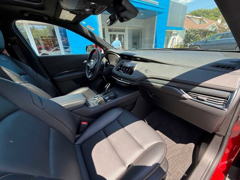 Used 2023 Cadillac XT4 Sport image 37