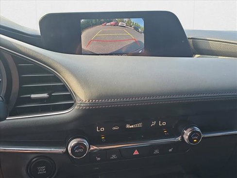 Used 2019 MAZDA MAZDA3 Hatchback w/ Premium Package image 10