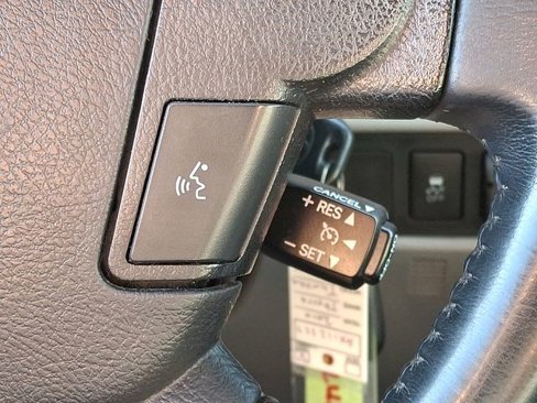 Used 2010 Toyota Tundra Limited image 24