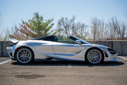 New 2025 McLaren 750S Spider image 13