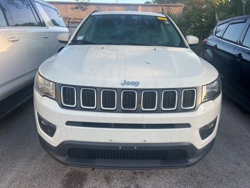 Used 2017 Jeep Compass Latitude w/ Cold Weather Group image 2