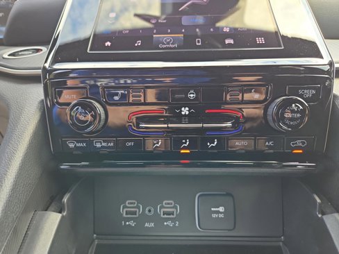 New 2025 Jeep Grand Cherokee L Laredo image 16