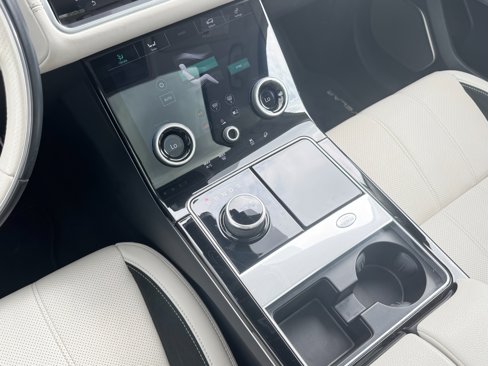 Used 2020 Land Rover Range Rover Velar R-Dynamic S image 56