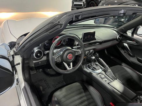 Used 2017 FIAT 124 Spider Abarth image 26
