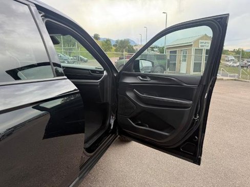 Used 2023 Jeep Grand Cherokee Altitude image 26